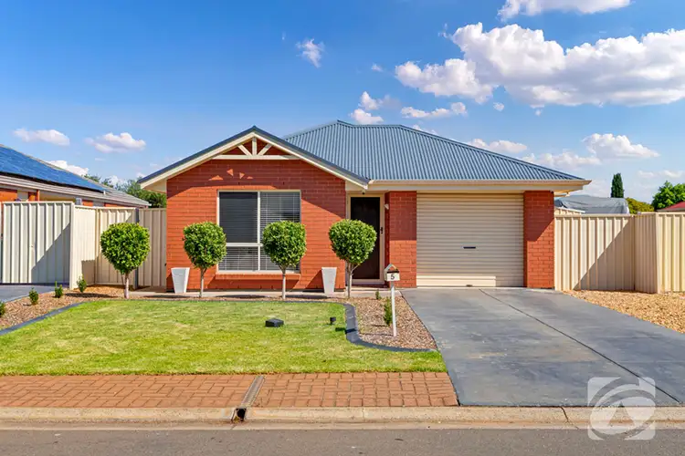 5 Overlander Way, Smithfield SA 5114