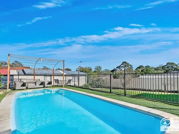 11 Glenn Avenue, Northmead NSW 2152