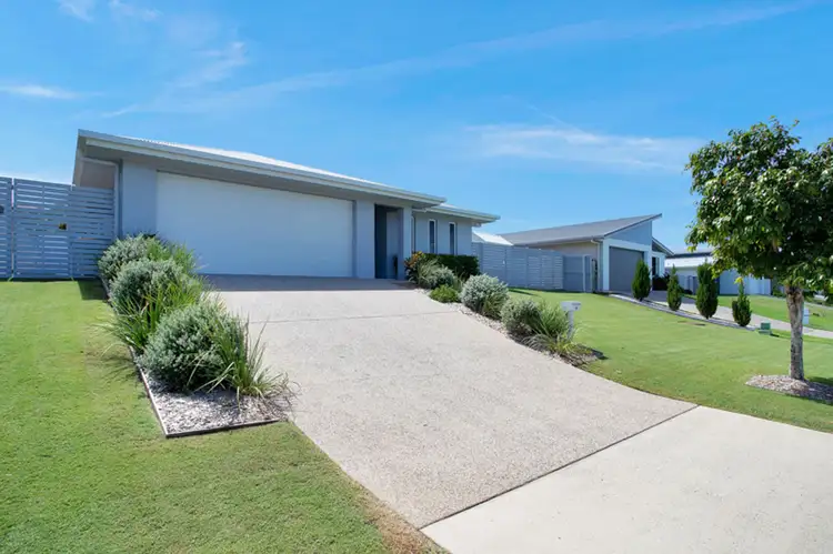 Second view of Homely house listing, 35 Kerrisdale Crescent, Beaconsfield QLD 4740