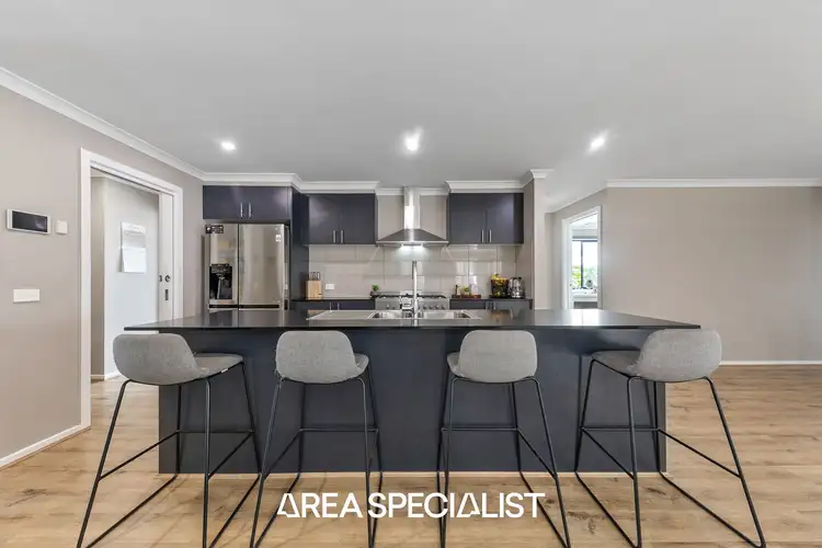 Fifth view of Homely house listing, 5 Mountford Rise, Pakenham VIC 3810