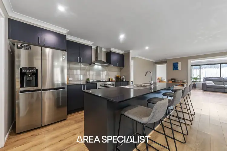 Sixth view of Homely house listing, 5 Mountford Rise, Pakenham VIC 3810