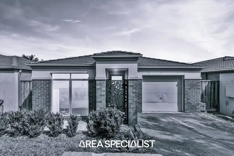 30 Kimberley Grove, Pakenham VIC 3810