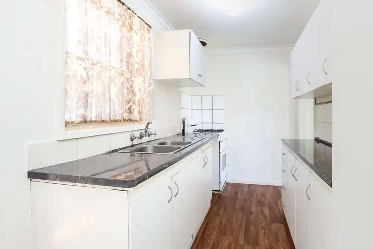 Fifth view of Homely house listing, 8 Ulmarra Place, Mildura VIC 3500