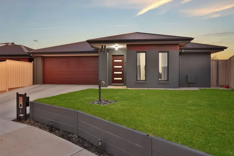Second view of Homely house listing, 3 Bluebell Court, Mildura VIC 3500