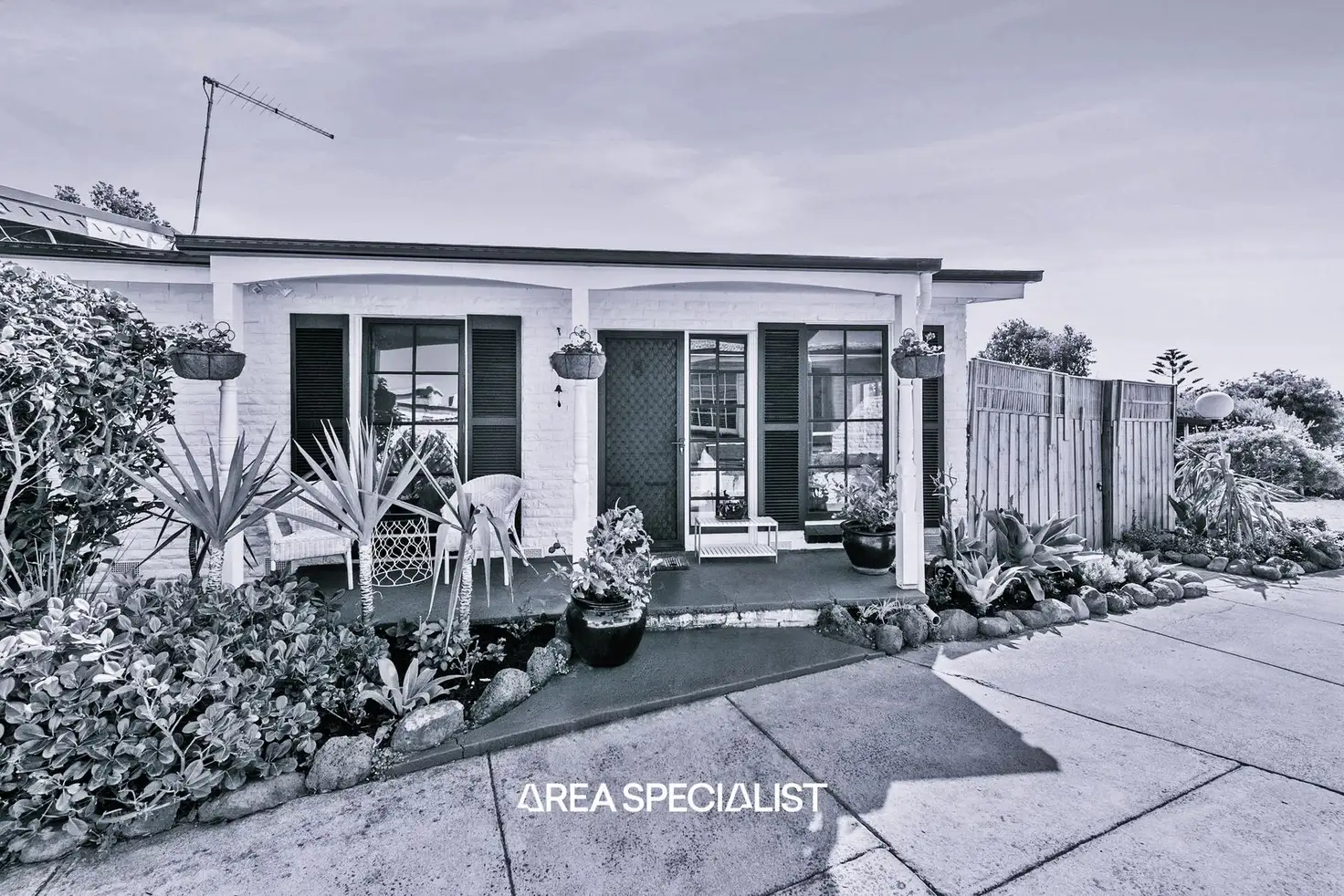 Main view of Homely unit listing, 4/464-465 Station Street, Bonbeach VIC 3196