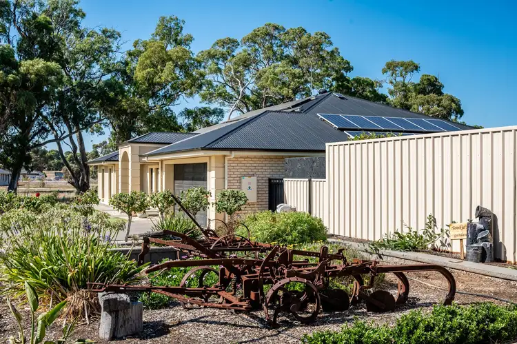 Fourth view of Homely house listing, 1 Haigh Court, Strathalbyn SA 5255