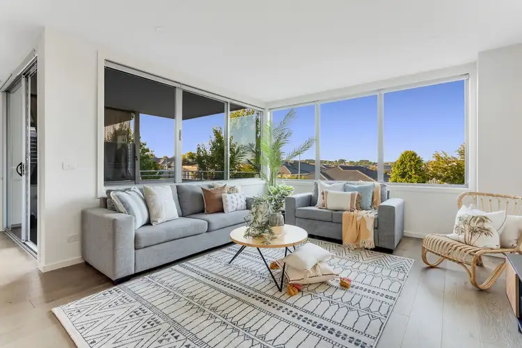12 Aramon Way, Berwick VIC 3806