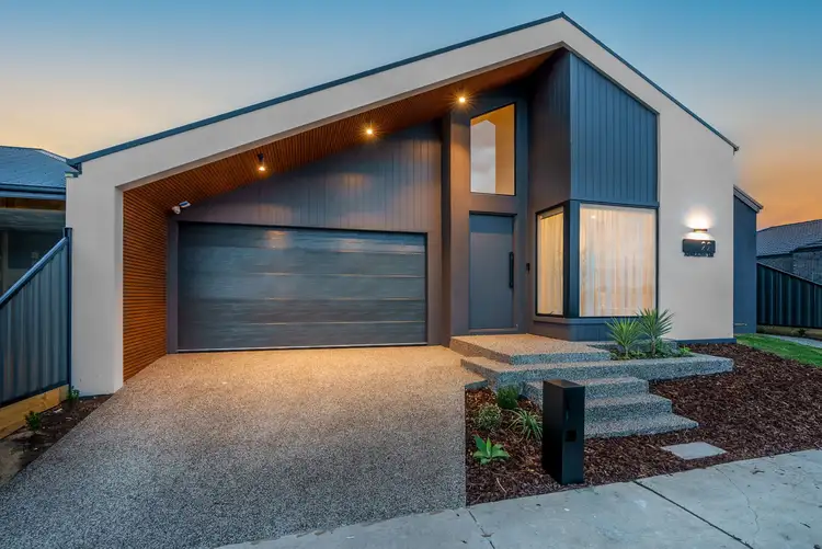 22 Xenolith Drive, Craigieburn VIC 3064