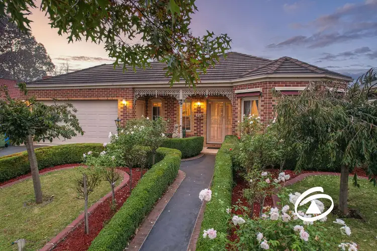 9 Sherman Court, Berwick VIC 3806