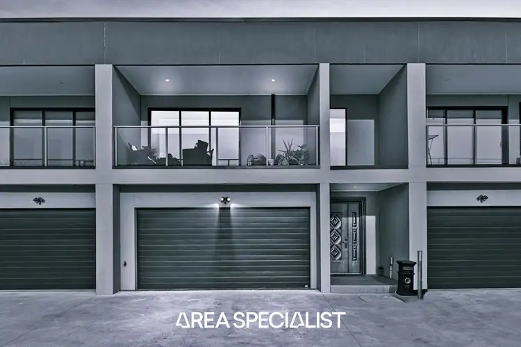 4 Autumn Crescent, Carrum Downs VIC 3201