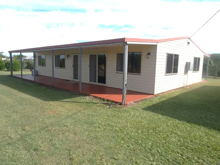 30 Mullers Road, Redridge QLD 4660