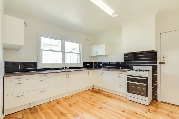 Second view of Homely house listing, 16 Montgomery Crescent, White Hills VIC 3550