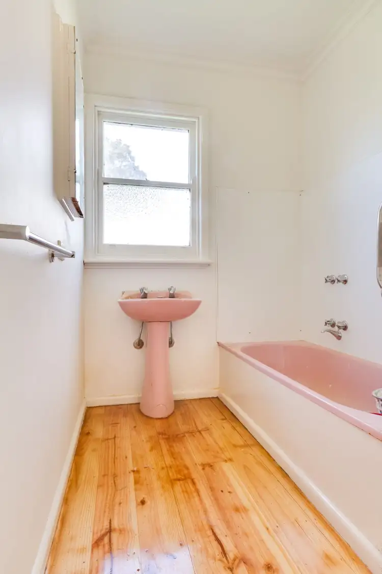 Fifth view of Homely house listing, 16 Montgomery Crescent, White Hills VIC 3550