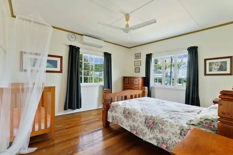 27 OKeefe Street, Cairns North QLD 4870