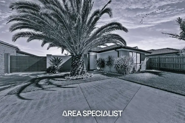 8 Bluegrass Crescent, Pakenham VIC 3810