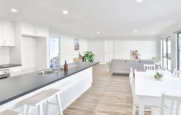 Sixth view of Homely house listing, 1 Chad Court, Red Cliffs VIC 3496