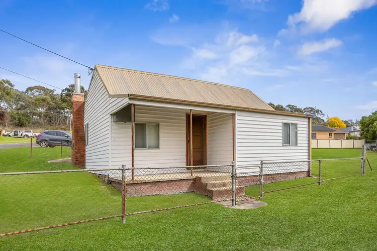 4 Reservoir Street, Portland NSW 2847