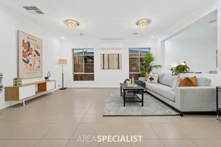 Fifth view of Homely house listing, 60 Pepperbush Circuit, Cranbourne VIC 3977