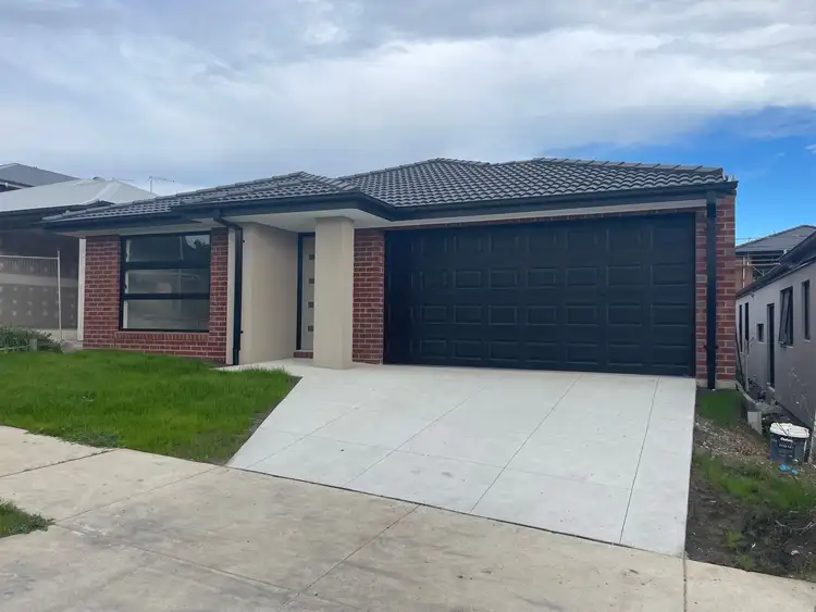 6 Heavenly Crescent, Pakenham VIC 3810