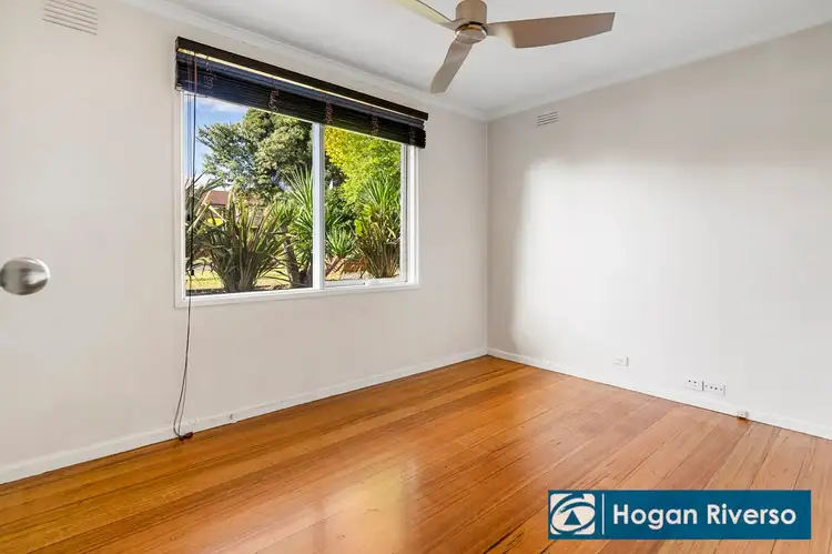 Sixth view of Homely house listing, 4 Aquila Crescent, Endeavour Hills VIC 3802