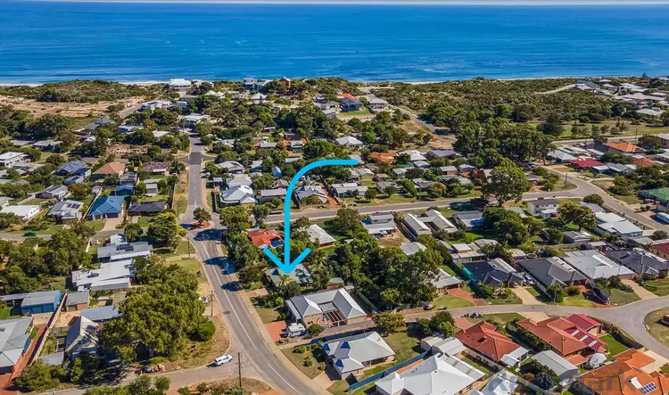 Second view of Homely house listing, 35 Oceanic Drive, Dawesville WA 6211