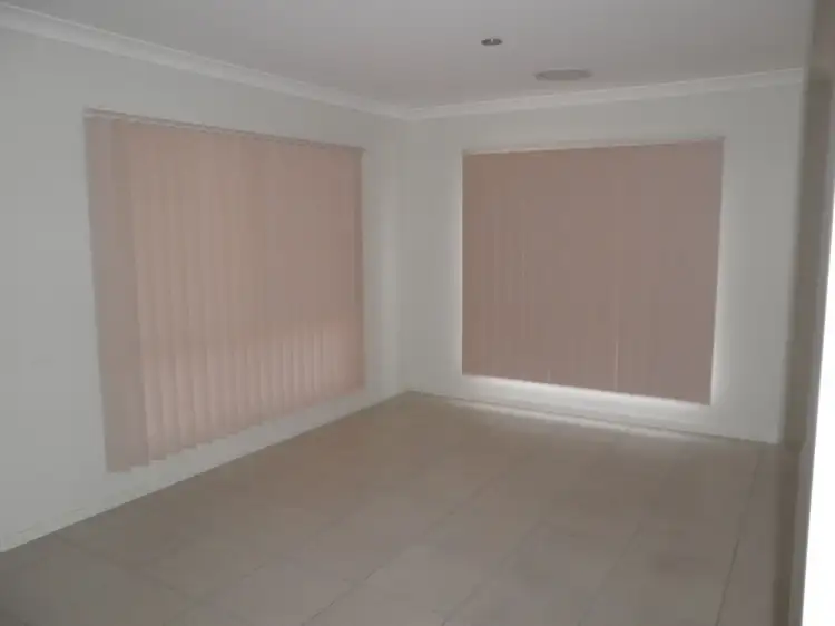 Fifth view of Homely house listing, 18 Sommerfeld Crescent, Chinchilla QLD 4413