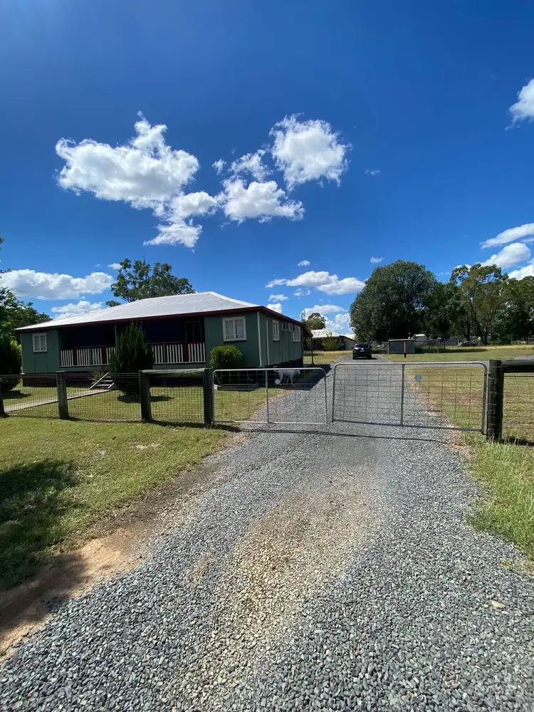 17 Oxford Street, Nebo QLD 4742