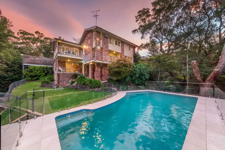11 Hillside Avenue, St Ives NSW 2075