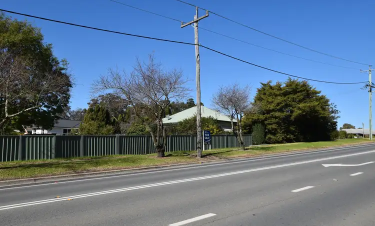 45 Laidlaw Street, Yass NSW 2582