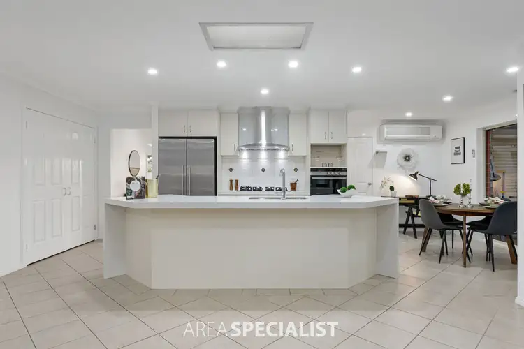 Fifth view of Homely house listing, 3 Flametree Circuit, Cranbourne VIC 3977