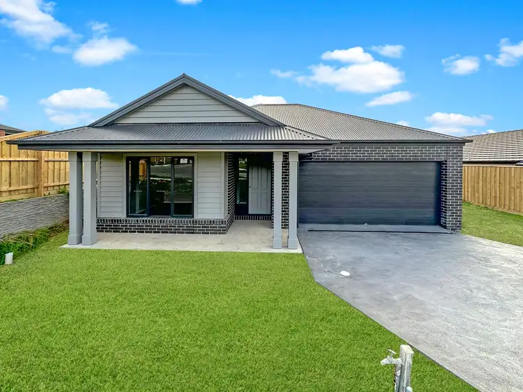 11 Mountain Ash Drive