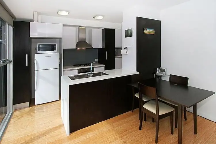 Fifth view of Homely apartment listing, 3/6 Sturt Street, Essendon VIC 3040