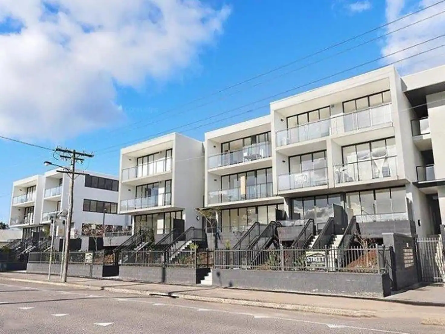 Main view of Homely unit listing, 402/121 Union Street, Cooks Hill NSW 2300