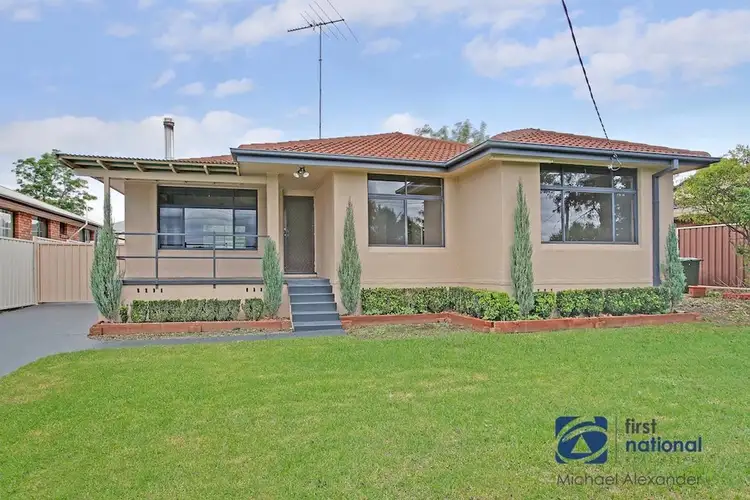 41 William Street, The Oaks NSW 2570