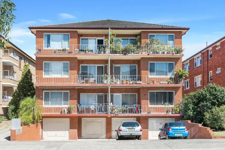 Main view of Homely unit listing, 3/27-29 Queens Road, Brighton-le-sands NSW 2216