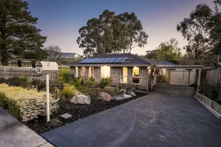 26 Masefield Avenue, Mooroolbark VIC 3138