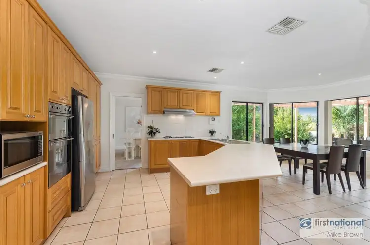 Sixth view of Homely house listing, 2 Defelice Place, Mooroolbark VIC 3138