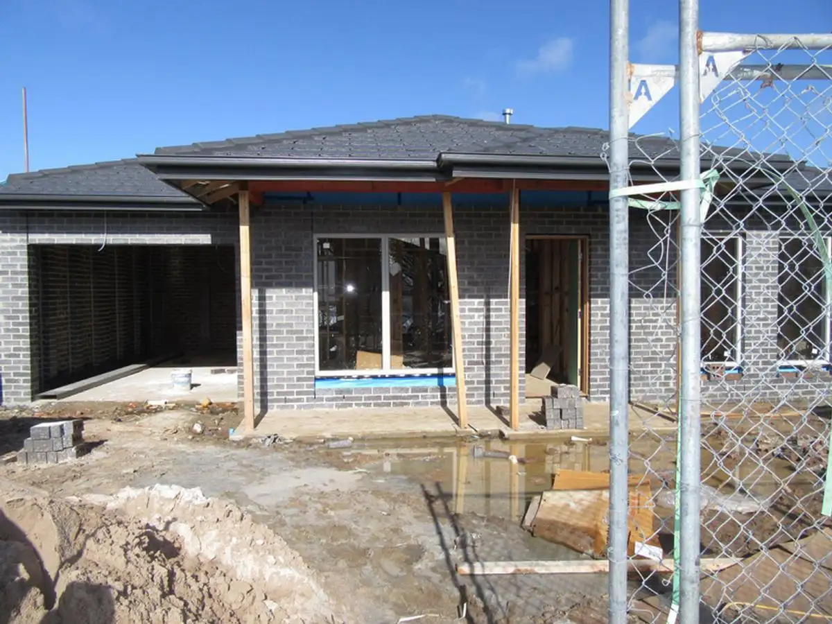 Main view of Homely unit listing, 2/37 Burnett Avenue, Braybrook VIC 3019