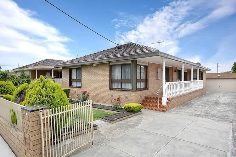 4 Maldon Court, Sunshine North VIC 3020