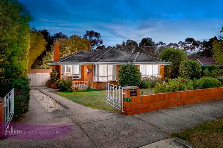 37 Roberts Avenue, Box Hill South VIC 3128