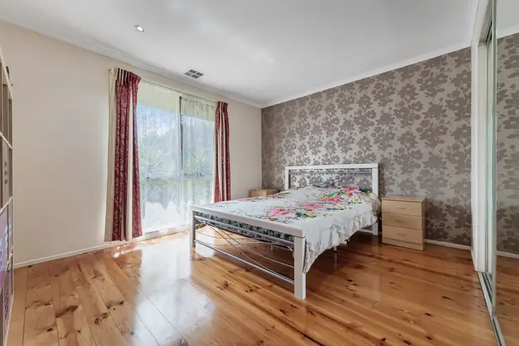 Seventh view of Homely house listing, 7 Walton Close, Craigieburn VIC 3064