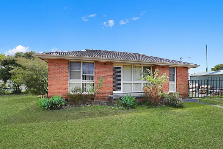 3 SEGENHOE STREET, Woodberry NSW 2322