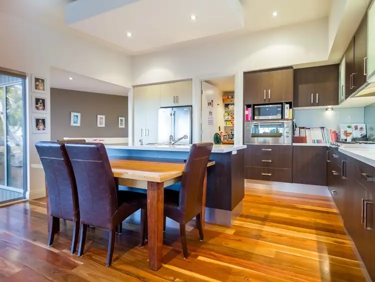 Seventh view of Homely house listing, 9 HOLLYWOOD CRES, Smiths Beach VIC 3922