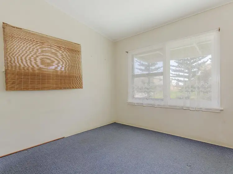 Fifth view of Homely house listing, 10 Treasure Road, Singleton WA 6175