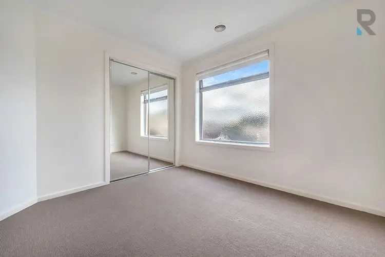 Fifth view of Homely townhouse listing, 10/8 Moresby Court, Craigieburn VIC 3064