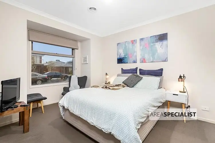 Fifth view of Homely house listing, 7 Dahlia Crescent, Keysborough VIC 3173