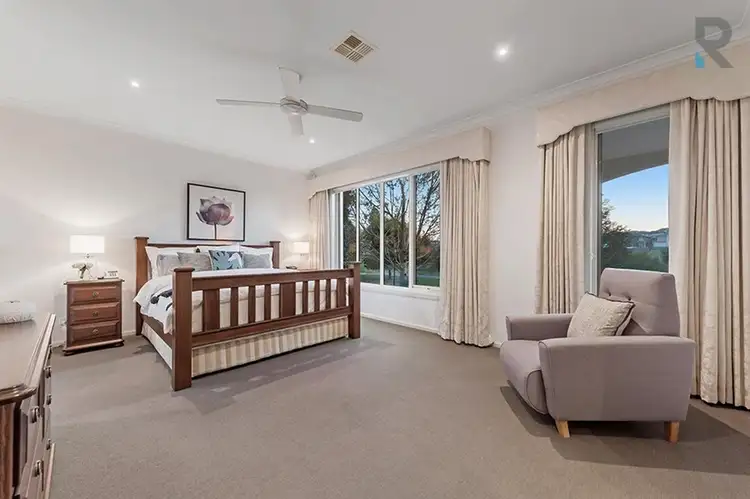 Third view of Homely house listing, 5 Briar Place, Craigieburn VIC 3064