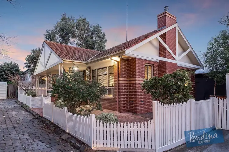 2/57 Bayswater Road, Kensington VIC 3031