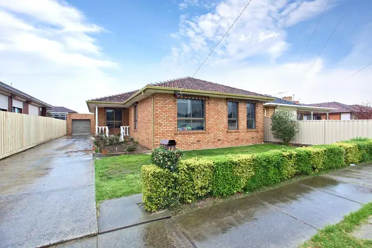 16 Fern Street, Sunshine West VIC 3020