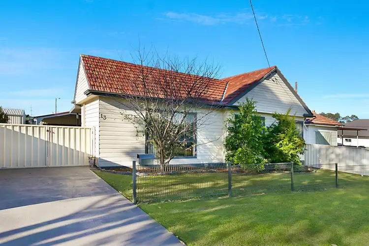 13 Neville Street, Rutherford NSW 2320